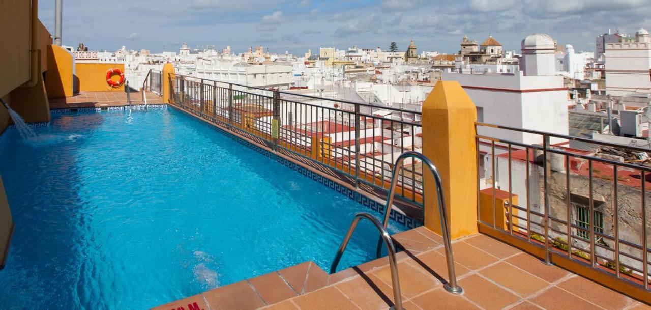 Senator Hotel 4*
